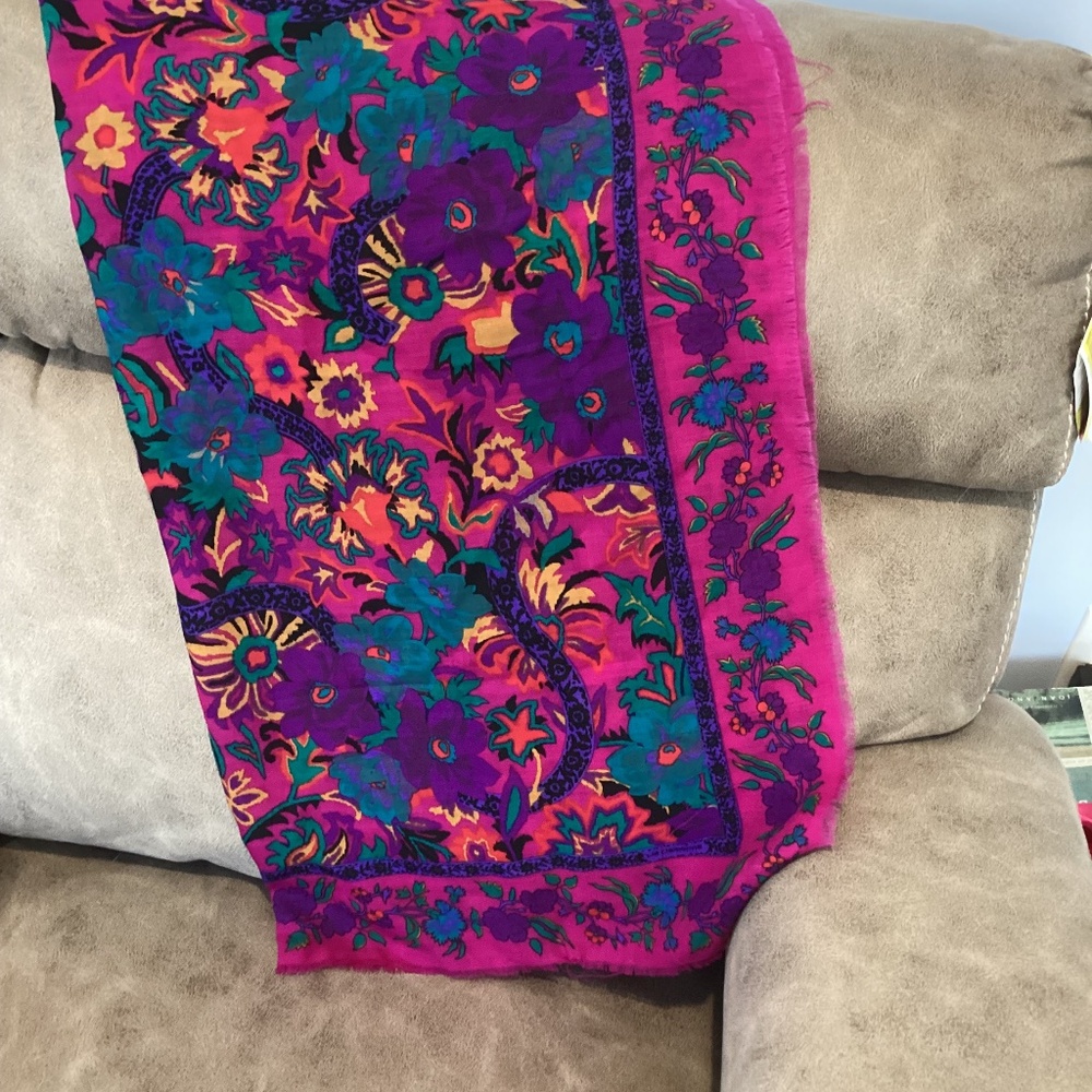 Liz Claiborne pink purple floral wool scarf
